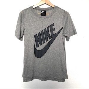 Nike Women’s Futura Prep Short Sleeve Shirt XS